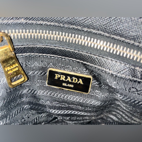 Prada Galleria Saffiano leather bag - Picture 7 of 9